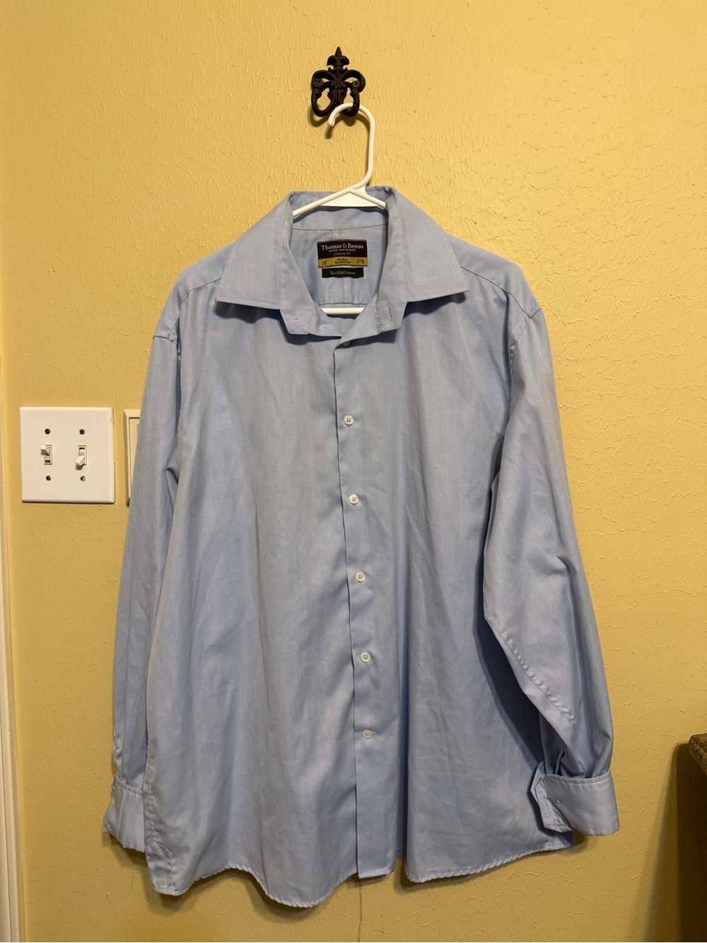 Thomas Dean Light Blue Men's Dress Shirt - Classic Button Front
